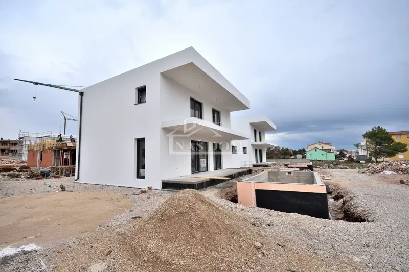 Vodice - NEW CONSTRUCTION - S1 house with pool and garage, 650 m from the center – 3