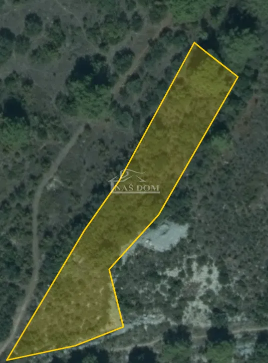Vodice - Građevinsko zemljište 1690m2