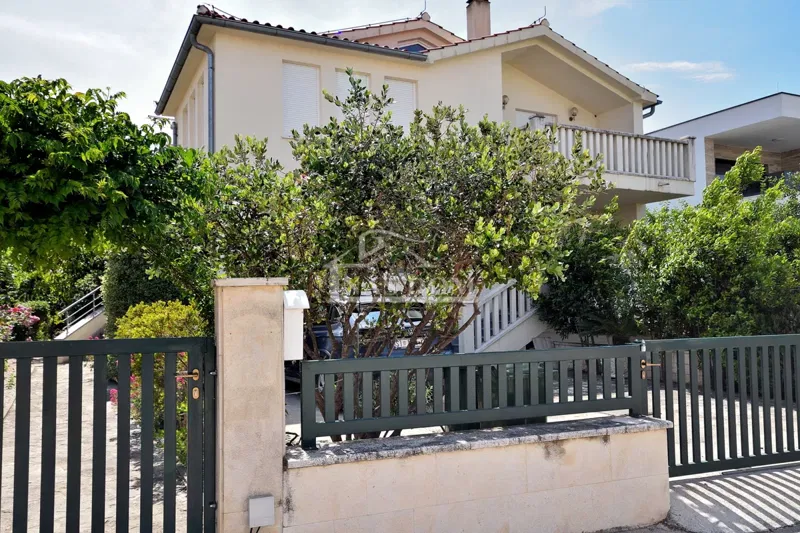 Dom Vodice, 334m2 – 3