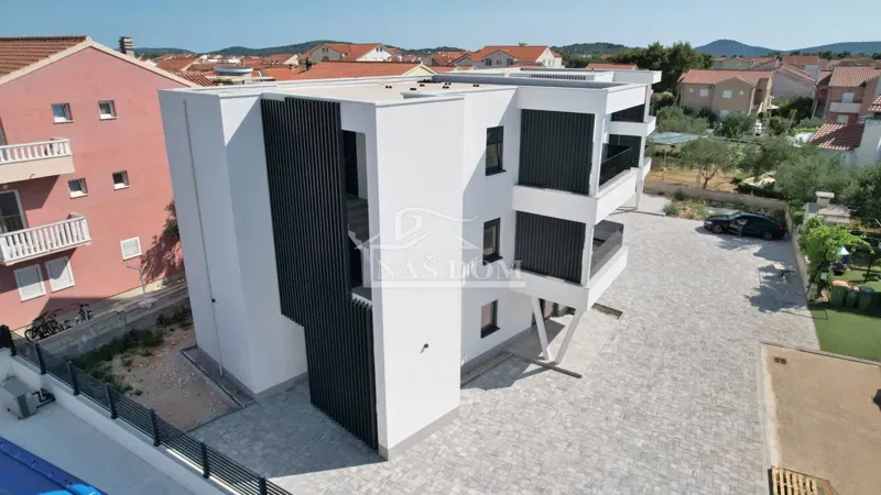 Vodice - Luxuswohnung S3 im zweiten Stock, hervorragende Lage – 3
