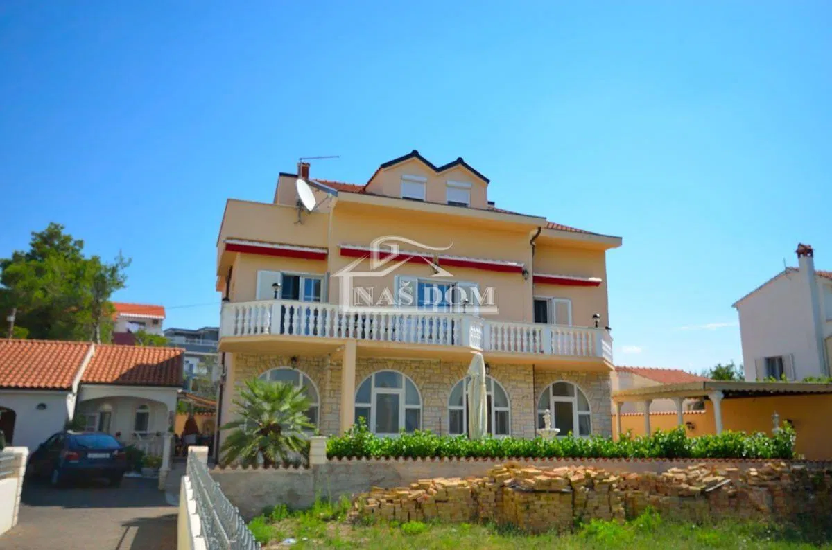 Dom Srima, 270m2