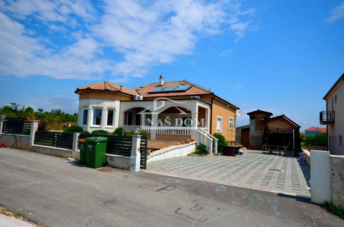 Vodice - Kuća sa pogledom na more