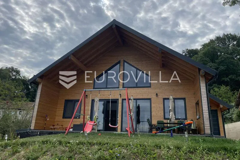 Gornji Kneginec, Varaždin Breg, moderna drvena kuća u prirodi s velikim imanjem i panoramskim pogledom