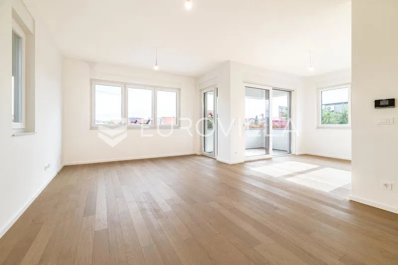 Zagreb, Blato, poslovni prostor površine 70 m²
