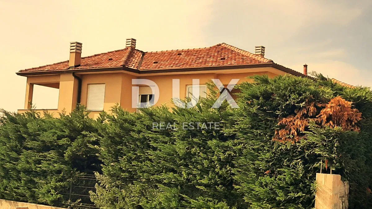 RIJEKA, KOSTRENA - Bella casa familiare con vista sul mare