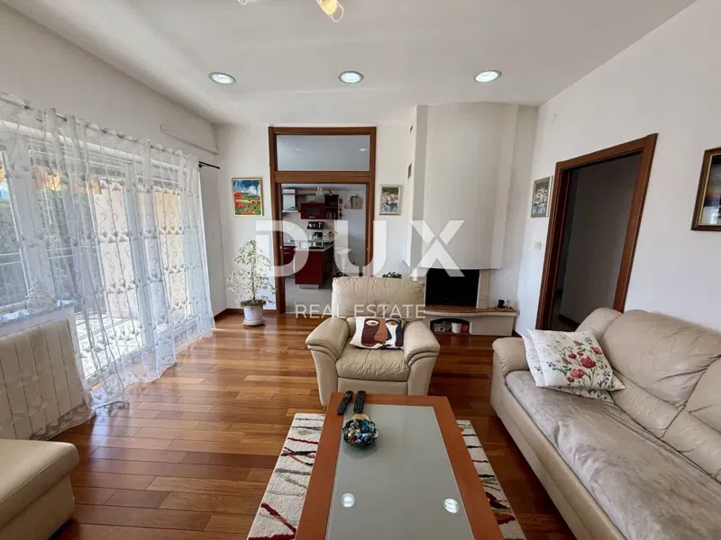 Rijeka, Donja Drenova, 3-sobni stan, 92 m2, mansarda s pogledom na more