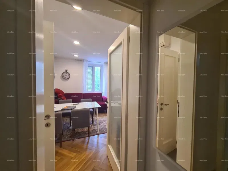 PRODAJA STANA S DVA APARTMANA – PULA