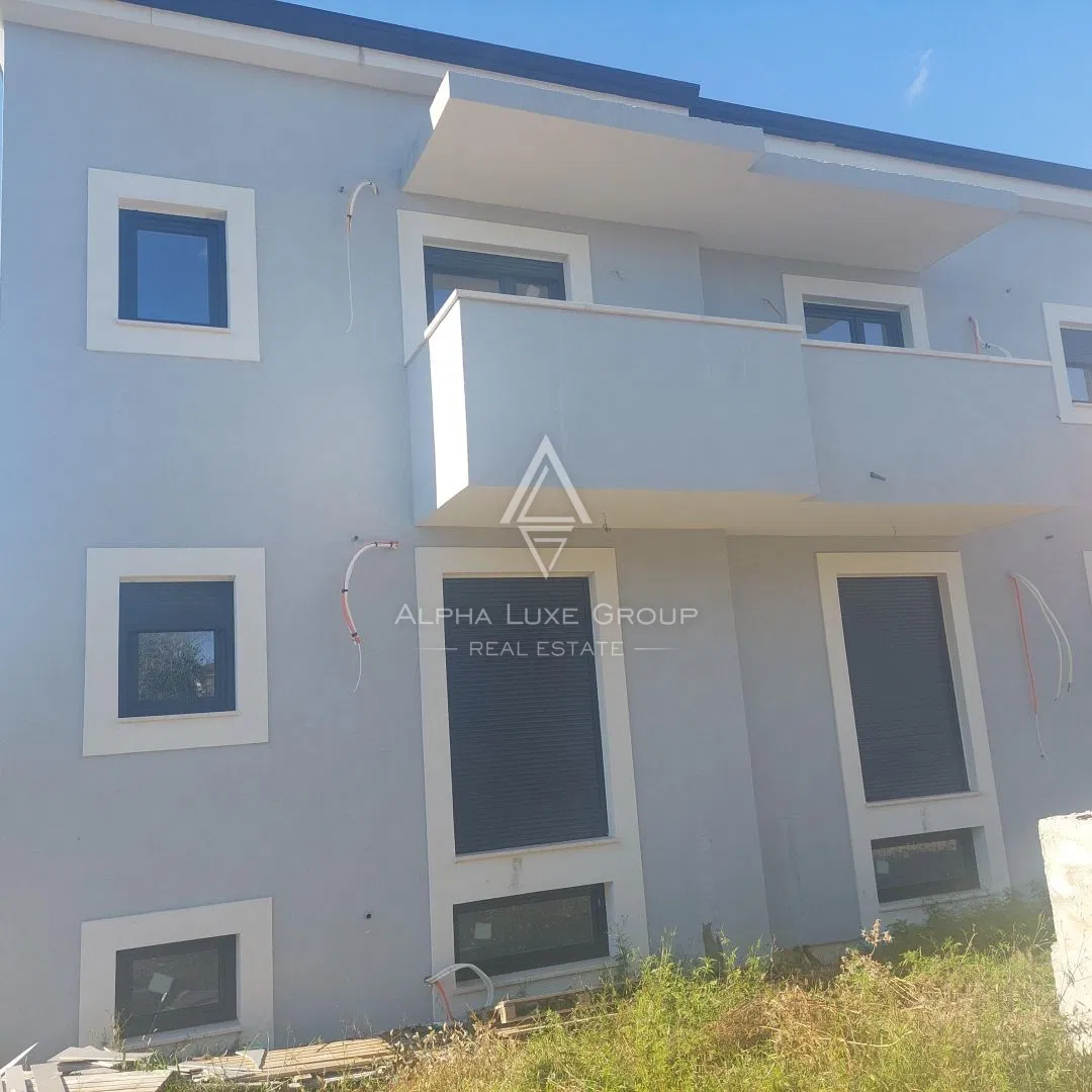Istria, Peroj : Dvojdom s bazénom a výhľadom na more