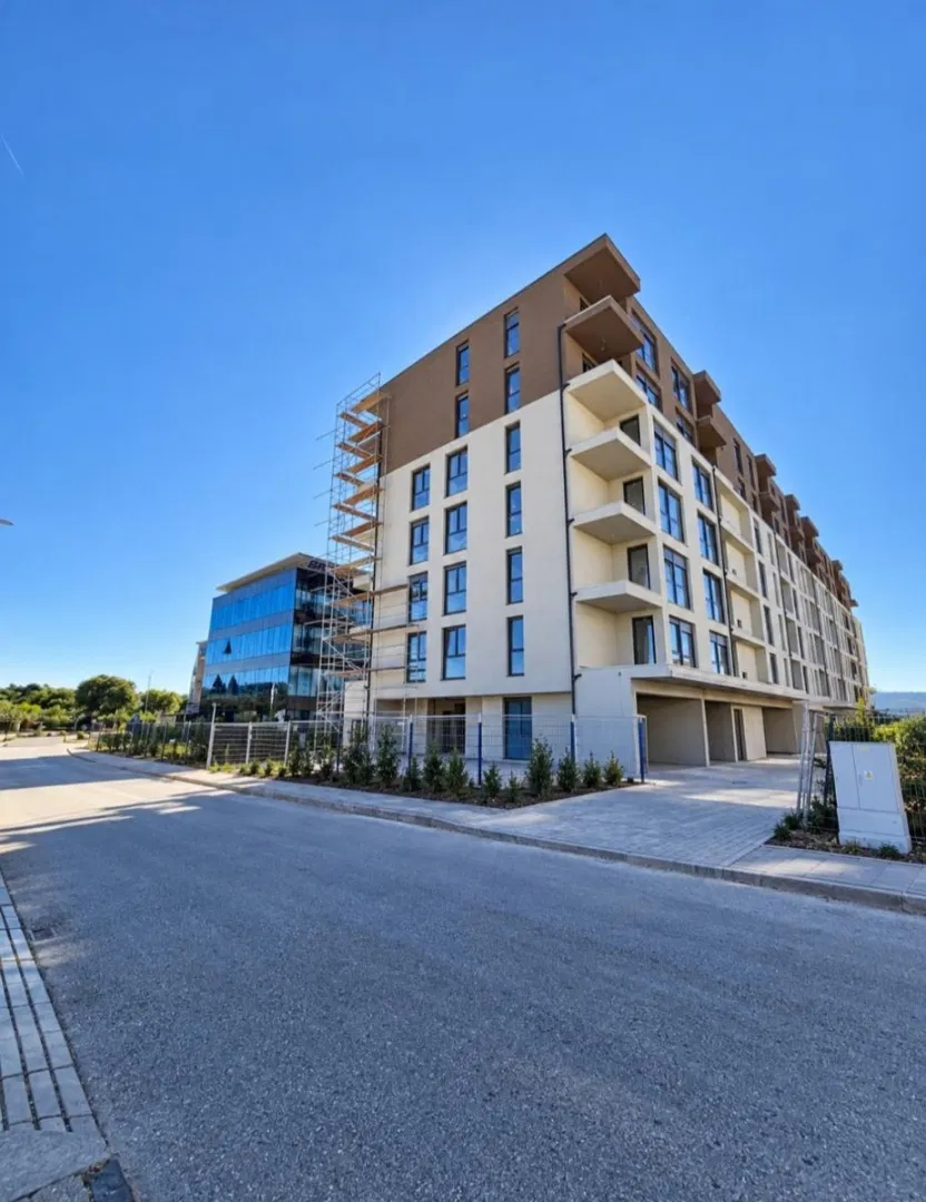 PULA, VRHUNSKA NOVOGRADNJA , 59,89 M2,LIFT, PARKING, OSTAVA PRILIKA!