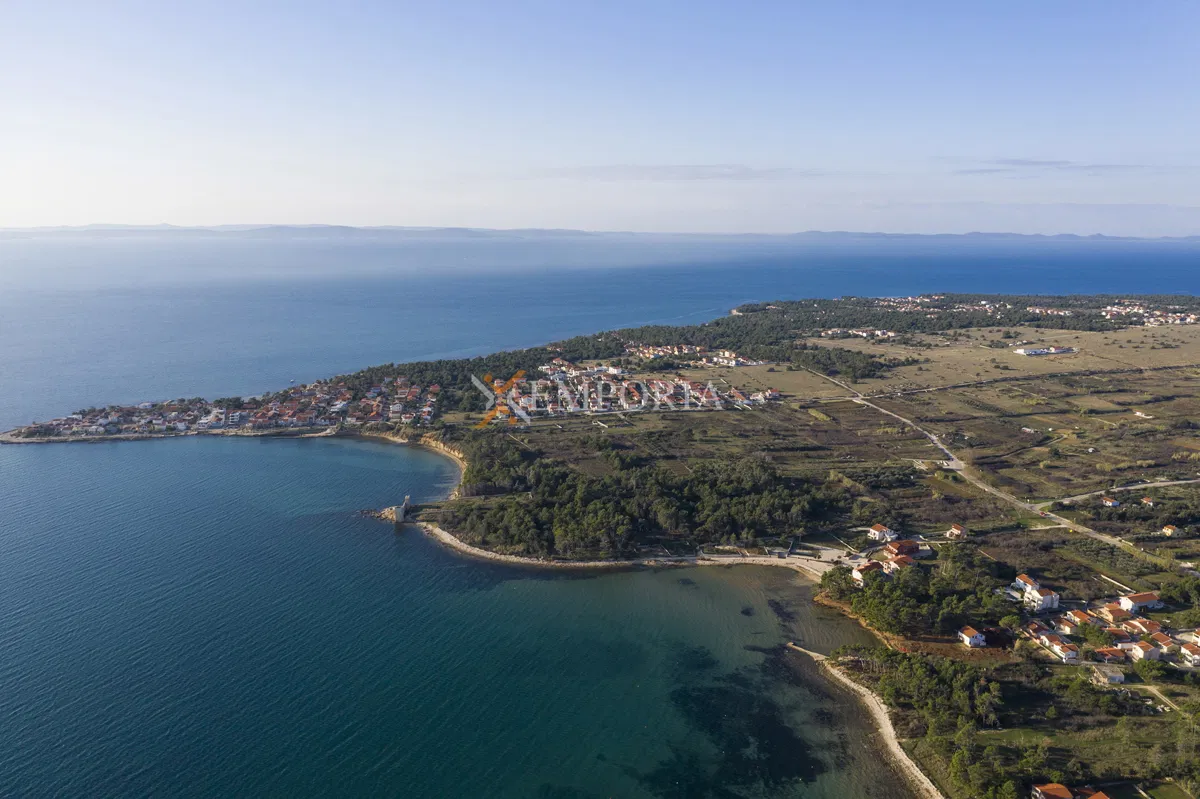 Vir – stavbno zemljišče s projektom za dva stanovanja, 323 m2