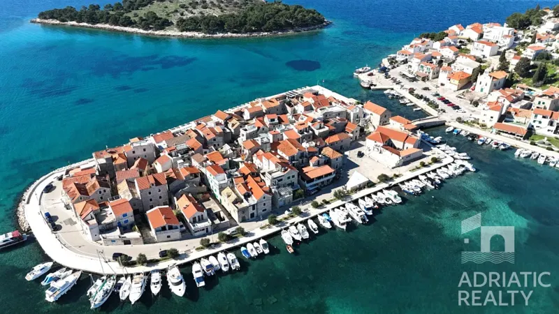 Tribunj – prizemni apartman s vrtom od 121 m², novogradnja