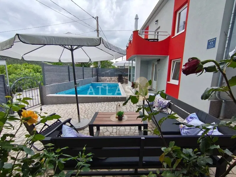 KRALJEVICA - FREISTEHENDES HAUS MIT POOL