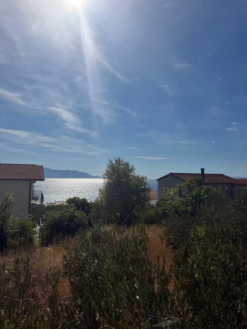 Gradac-građevinsko zemljište, dvije parcele po 500m2