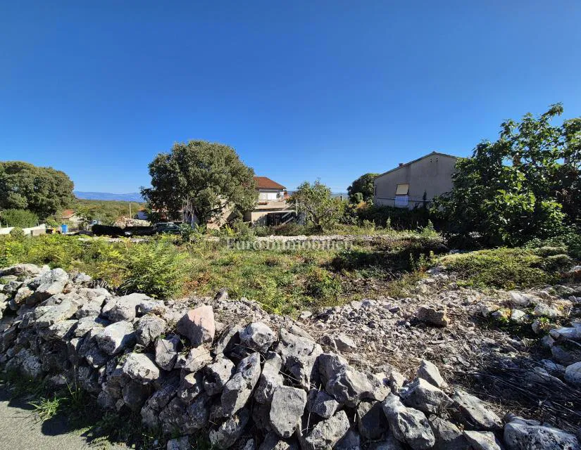 Vrbnik - okolica, prodaja građevinskog zemljišta!