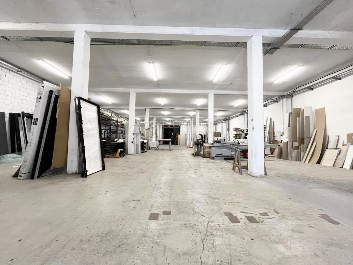 Kereskedelmi Umag, Umag, Umag, Istarska županija, 1.500m2