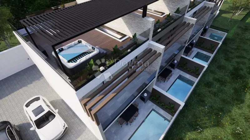 Vodice – luksuzna novogradnja | Vila 3 s privatnim bazenom i krovnom terasom | 250 m od mora