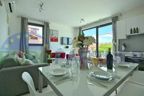 Appartamento a Vrsar con giardino privato – 800 m dal mare