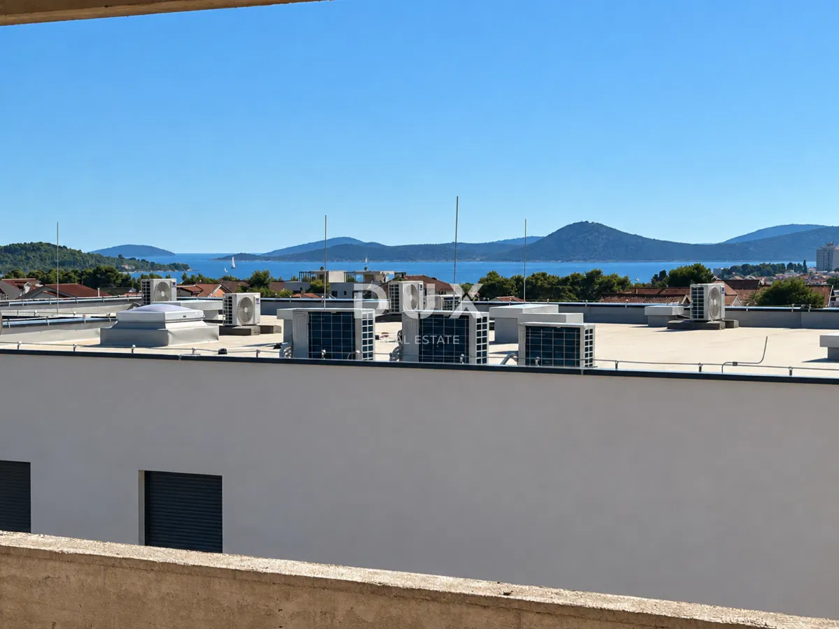 Vodice, kényelmes három hálószobás apartman tengerre néző kilátással, 84,20 m²
