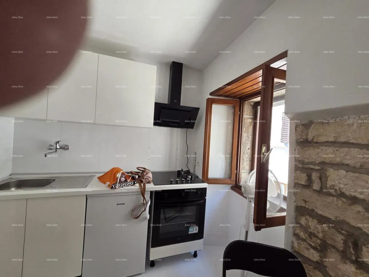 Prodaje se renovirana kamena kuća u centru grada Vodnjan