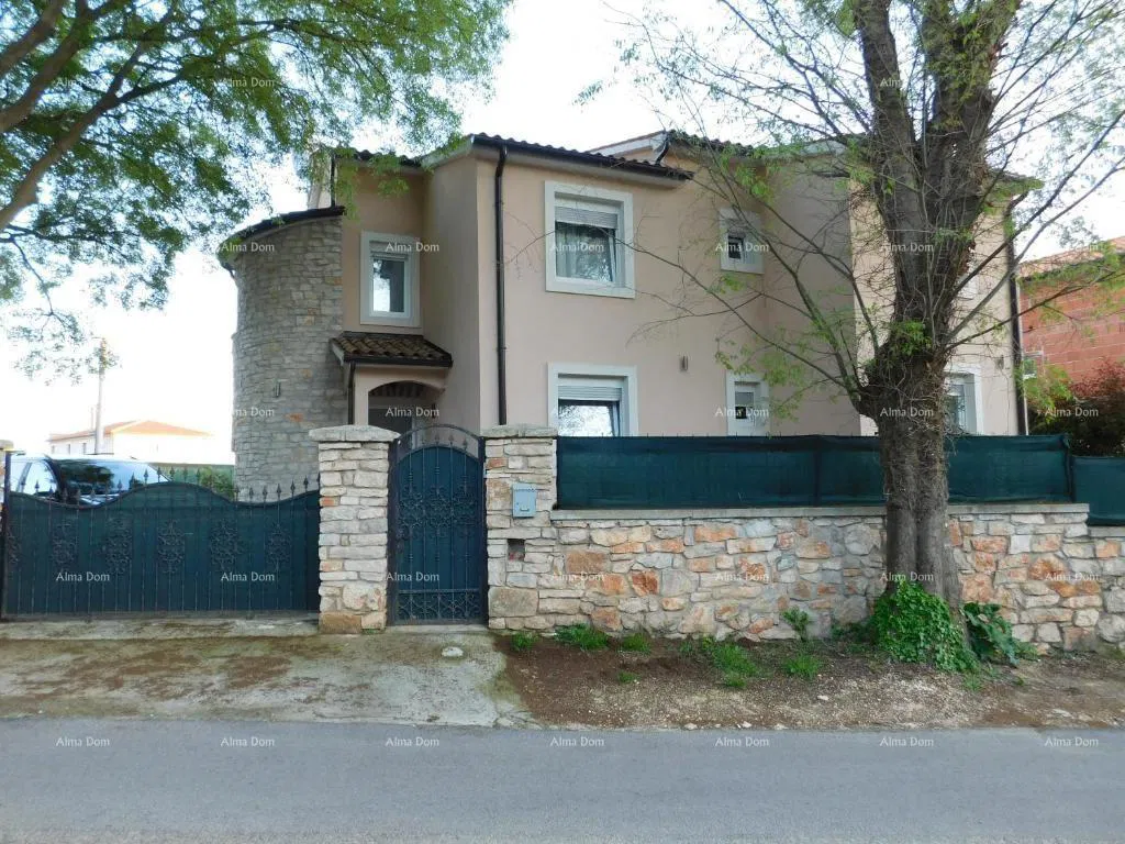 Lijepa kuća u Puli!