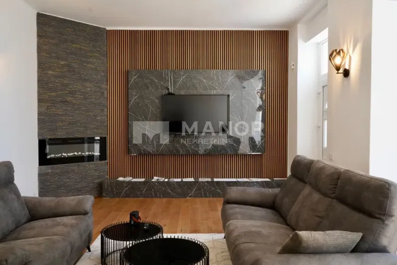 OPATIJA - Novoadaptirani i uređen 3S+DB stan s okućnicom, 350m od mora, 153 m²