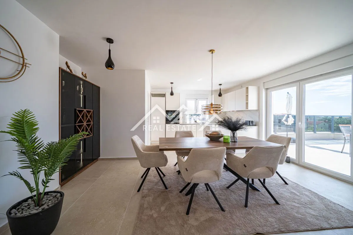 Luksuzni Penthouse s pogledom na more!