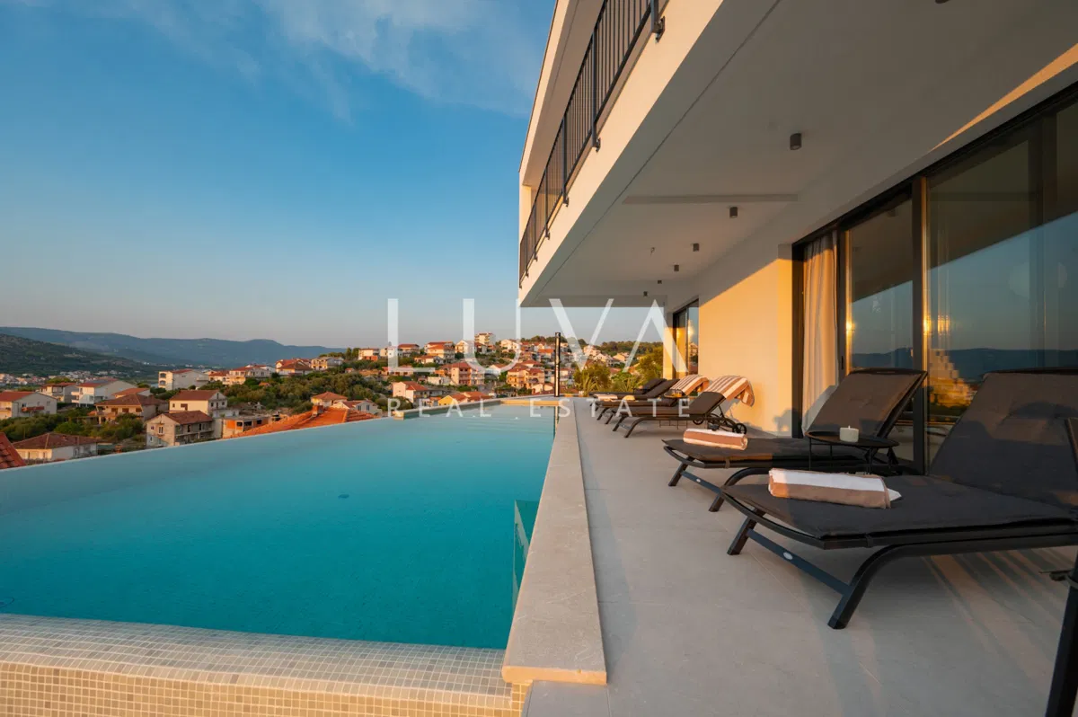 Čiovo, Trogir, 285 m²-es modern ház medencével és tengerre néző kilátással