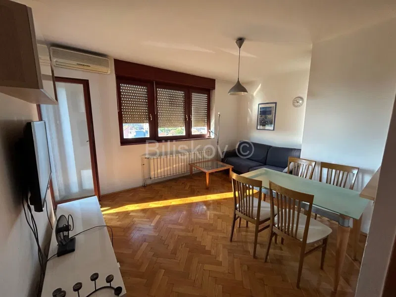 Die Miete, Trešnjevka, komfortable 43 m² Wohnung im 6. Stock, Aufzug