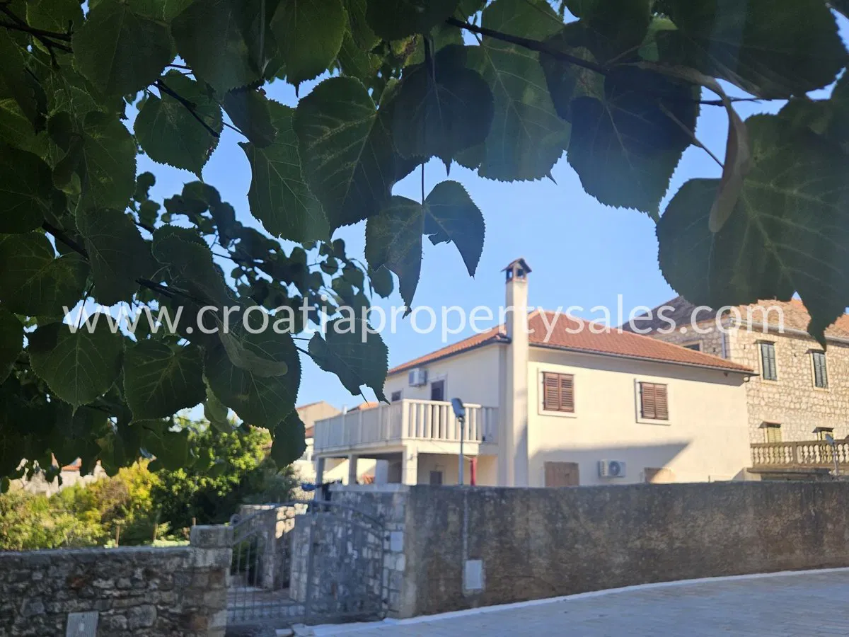 Hvar, kuća, prodaja, 595.000 €