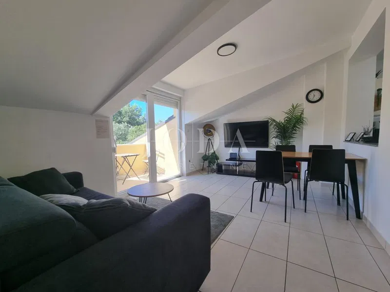 Stan prvi red do mora sa dva balkon