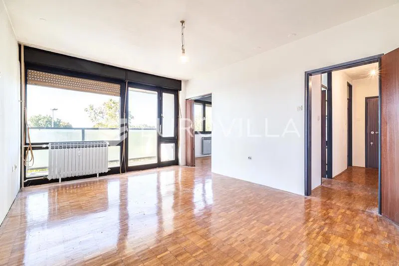 Zagreb, Jarun, četverosoban stan s balkonom, 85 m²