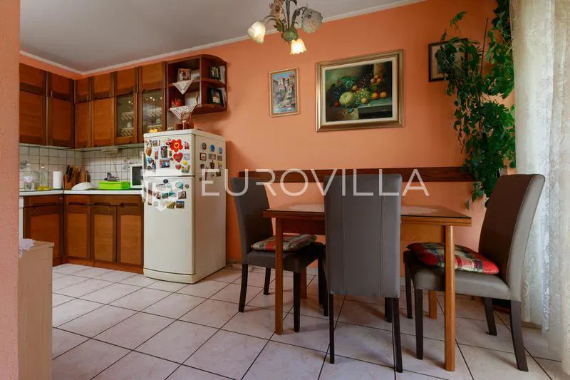 Rijeka, Škurinje, četverosoban stan 75,71 m², u blizini svih sadržaja