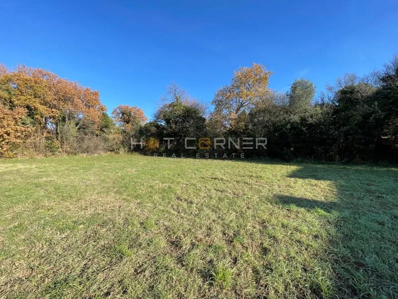 PRILIKA, Ližnjan, građevinsko zemljište 620m2