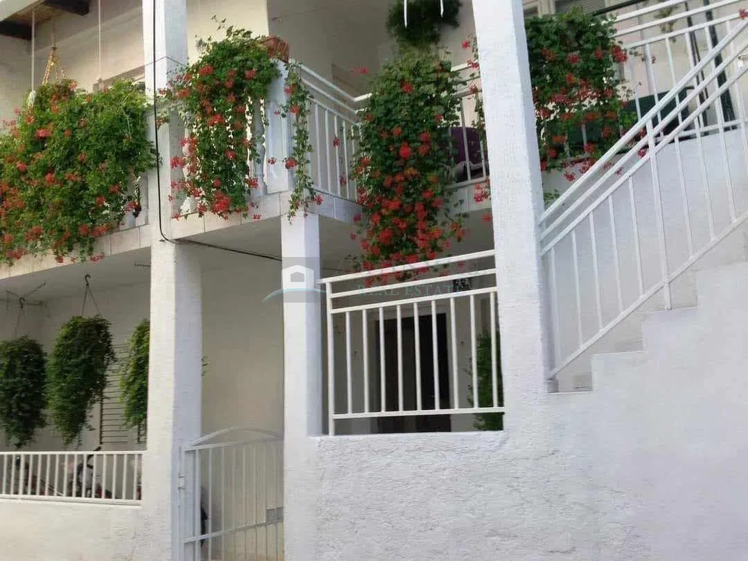 Vodice- kuća s dva apartmana -moguća zamjena