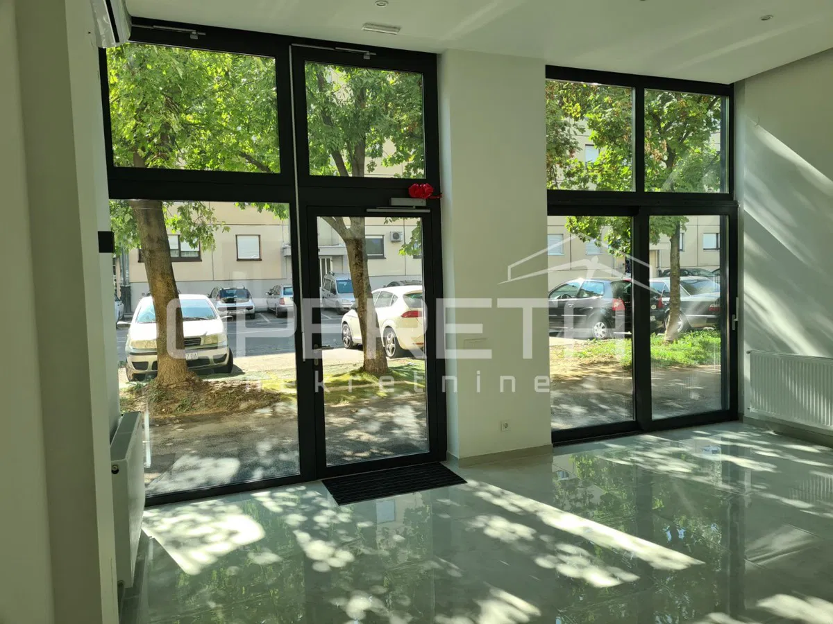 AFFITTO, SPAZIO COMMERCIALE, ZAGABRIA, MALEŠNICA, MARINA TARTAGLIE, 39M2 - VETRINA