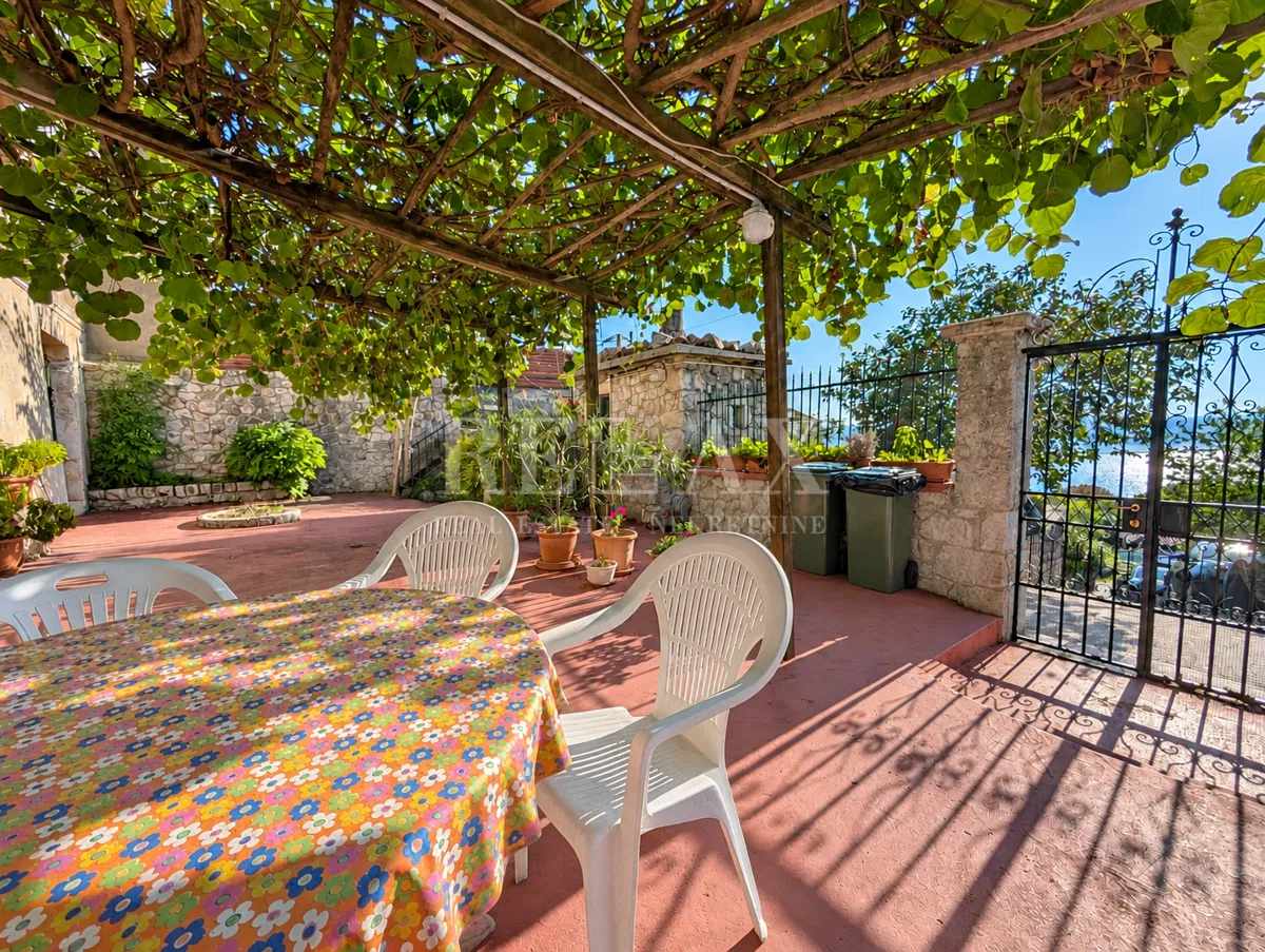 Crikvenica – grande casa con garage e vista