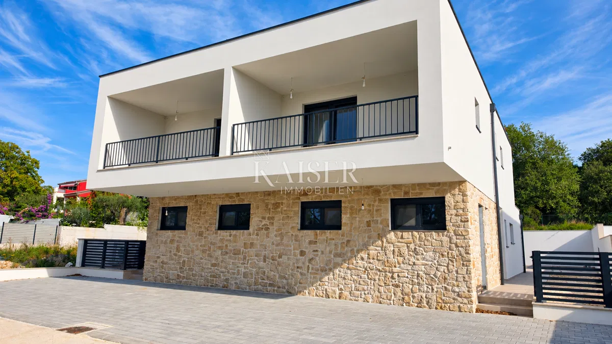 Istra, Umag, okolica, dvojna vila sa bazenom u novogradnji