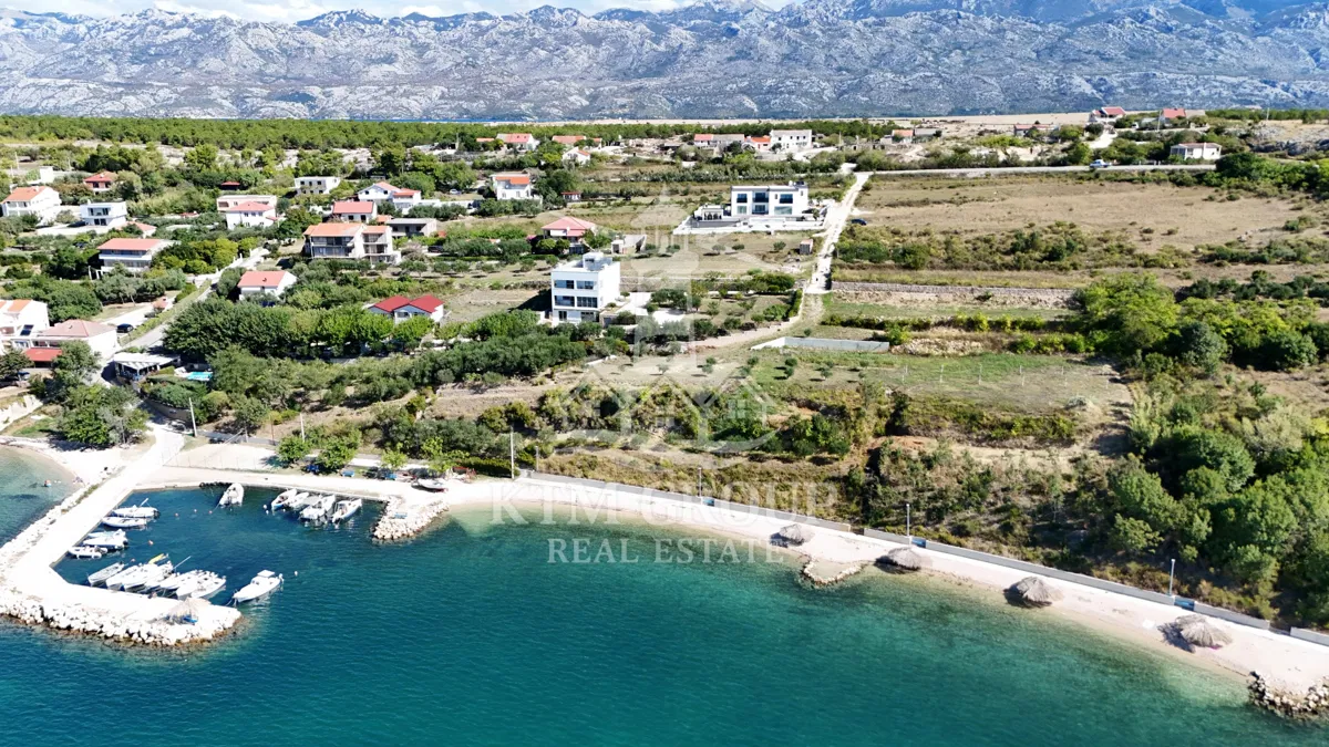 GRAĐEVINSKO ZEMLJIŠTE S POGLEDOM NA MORE – RTINA, 1.389 m²