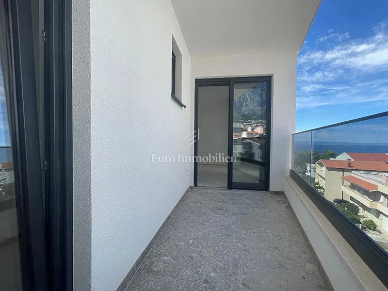 Makarska – trosobni penthouse s pogledom na more
