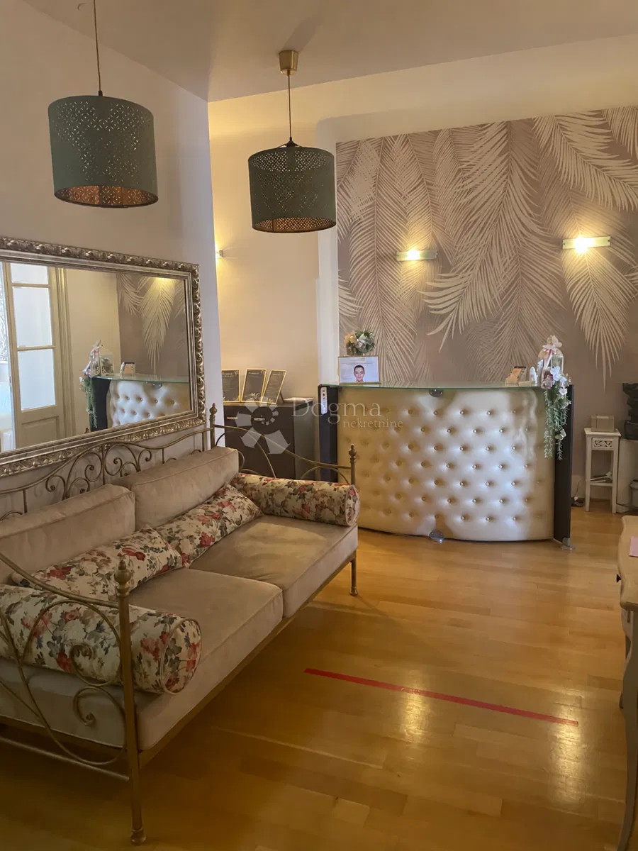 Kereskedelmi Centar, Rijeka, 22m2