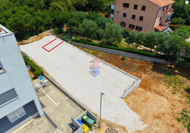 Garage-Box Rovinj, 15m2 – 2