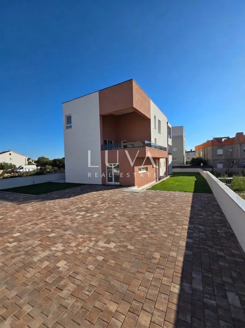 Vodice, new construction with a terrace and two parking spaces, 111 m² GFA – 2