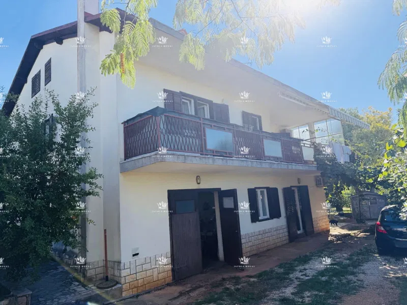 ISTRA, MARIJA NA KRASU, CASA CON 2 APPARTAMENTI, VISTA MARE, 365 M2, 990 M2 DI GIARDINO, OCCASIONE, 440.000€ – 2