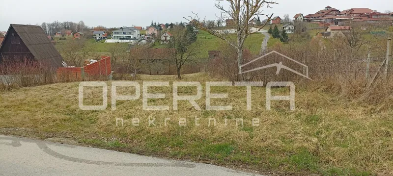 PRODAJAMO GRADBENIŠKO ZEMLJIŠČE 2.238 m², MARTIN BREG, DUGO SELO – 2