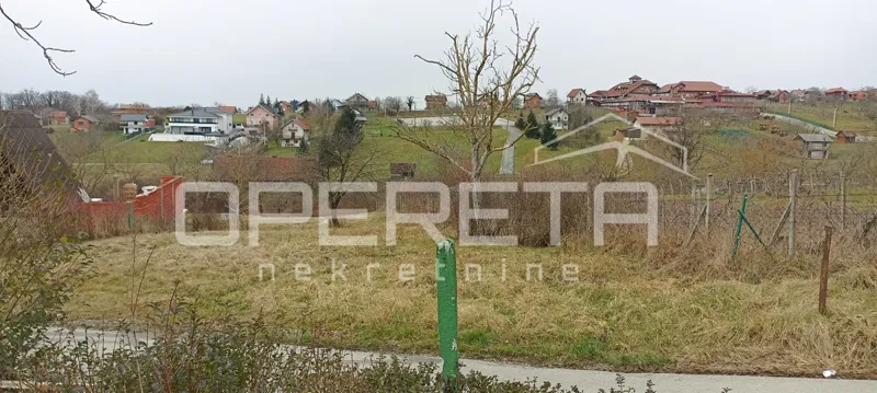 PRODAJAMO GRADBENIŠKO ZEMLJIŠČE 2.238 m², MARTIN BREG, DUGO SELO – 3