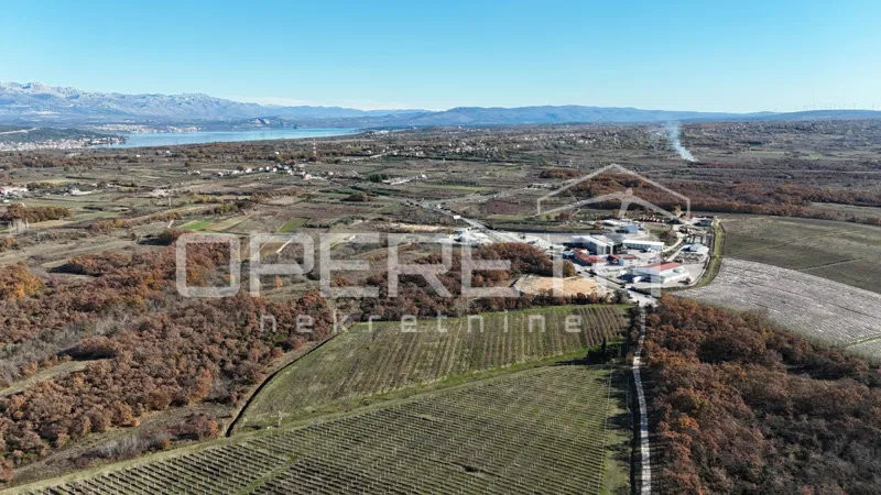 Posedarje – Gospodarsko zemljišče 25.000 m² ob glavni cesti – 3