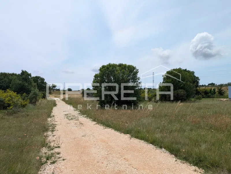 Kmetijsko zemljišče Jadreški - 553 m2! – 2