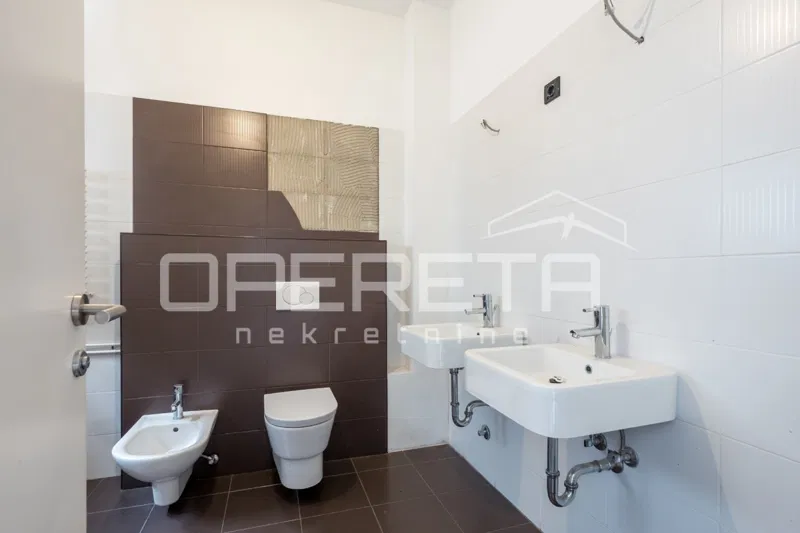 Dvoeteažni 4-sobni stan u centru grada – 3
