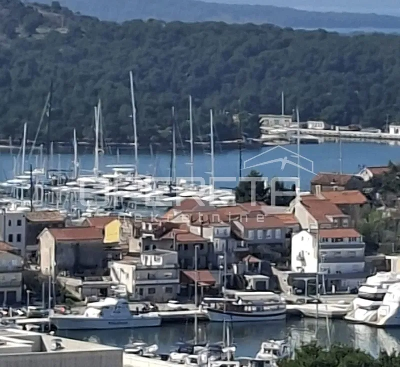 Šibenik, Mandalina - hiša (61m2) s pogledom na marino – 2