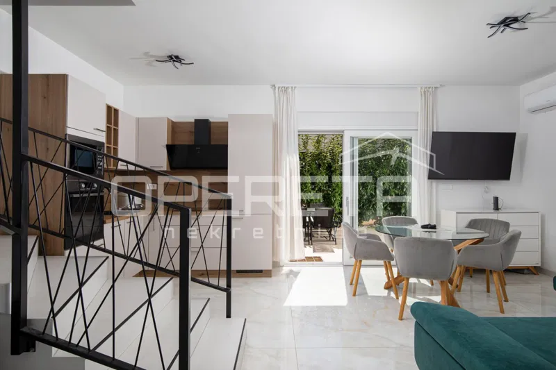 PULA, VALDEBEK – SMART-HOME Villa mit Jacuzzi an Top-Lage! – 2